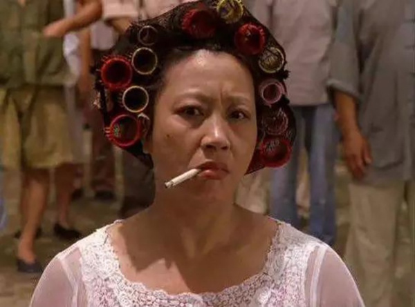 功夫里面包租婆骂人台词是什么?