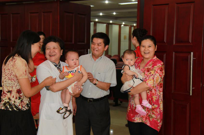 供胚移植试管婴儿_中国奇迹:第一例供胚移植试管婴儿诞生