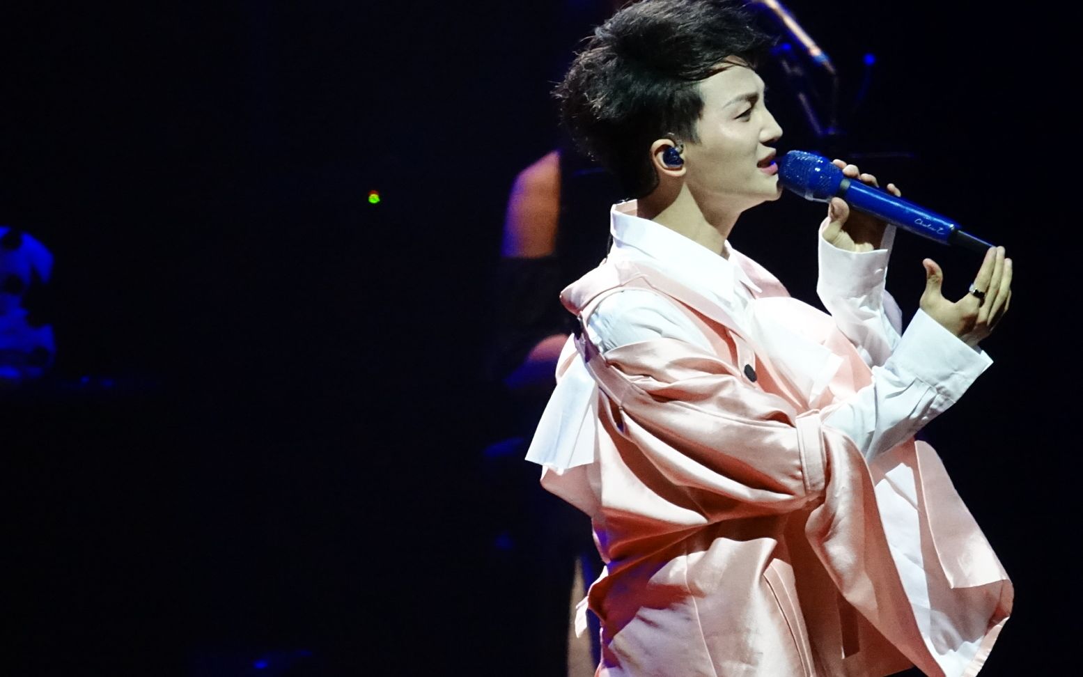 【周深】《欢颜》 190622"深空间"演唱会现场