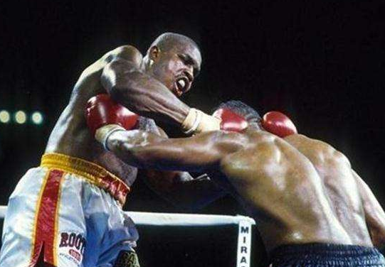 泰森和拉多克一战为什么最后人很多?