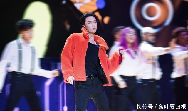 张艺兴深圳站演唱会
