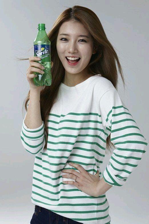 2014雪碧广告中间女的是谁