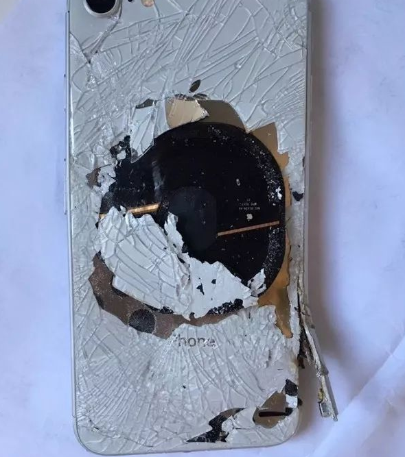 iphone8才买2天就冒烟吗?