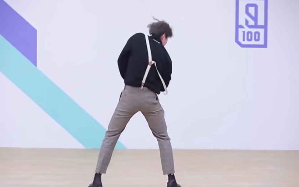 蔡徐坤 打篮球原版 素材无水印