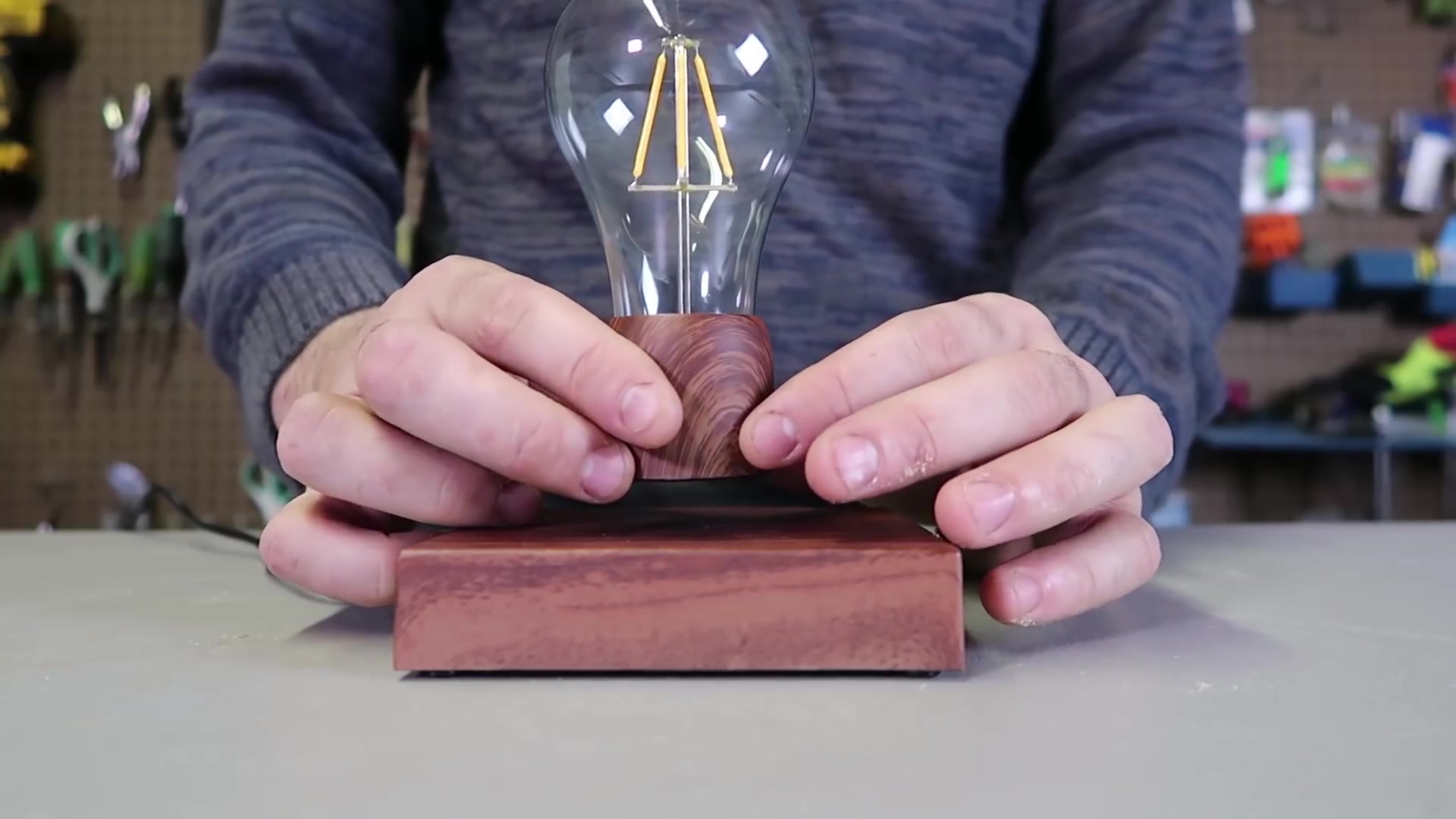 【熊叔实验室】悬浮灯泡测评