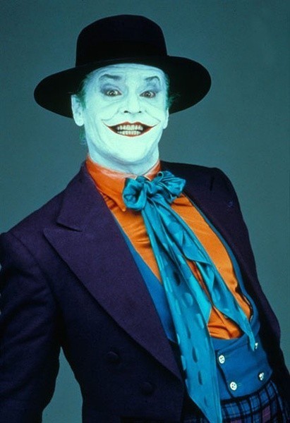 导演: 蒂姆·波顿 编剧: sam hamm / 沃伦·斯卡伦 / 鲍勃·凯恩 主演