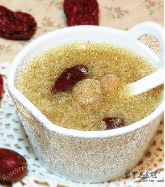 莲子芡实大米粥用那种隔水炖的电砂锅需要煮多长时间?