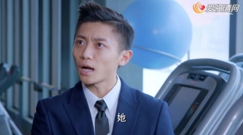 戏里叫做齐宇,扮演者是雪龙.