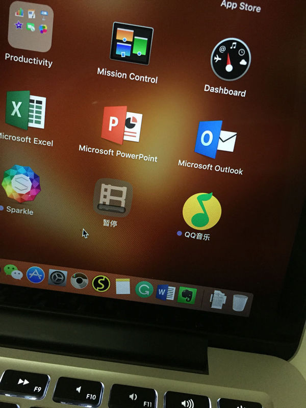 苹果电脑Mac:更新程序卡住了,重启过了,一直不