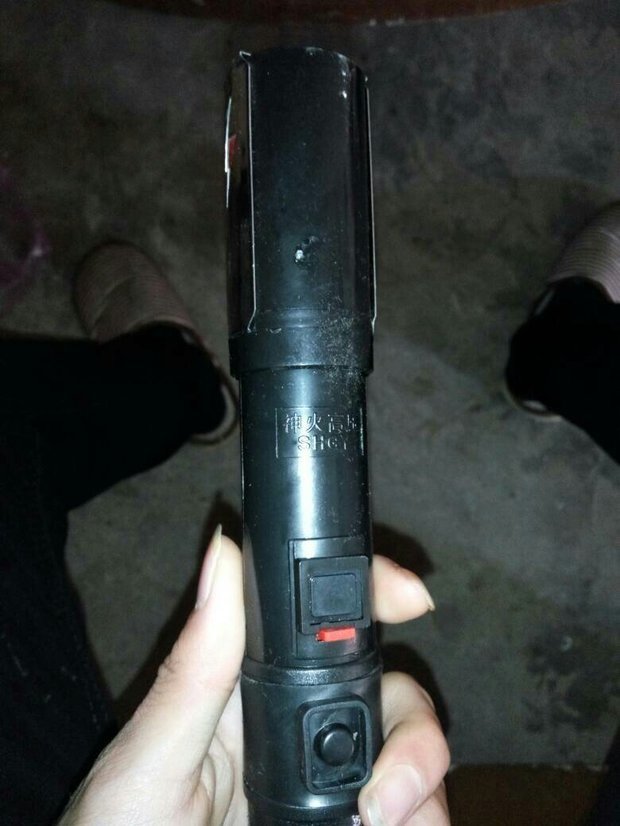 这种电棍威力怎么样?几秒解决问题?