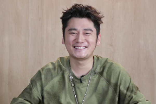 名字缩写是qf的男明星是谁?