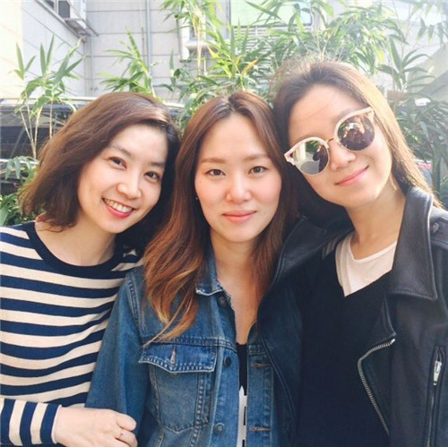 孔孝真墨镜什么牌子?