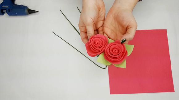 创意纸艺手工—— 用海绵纸做一朵 玫瑰花(做法超级 简单