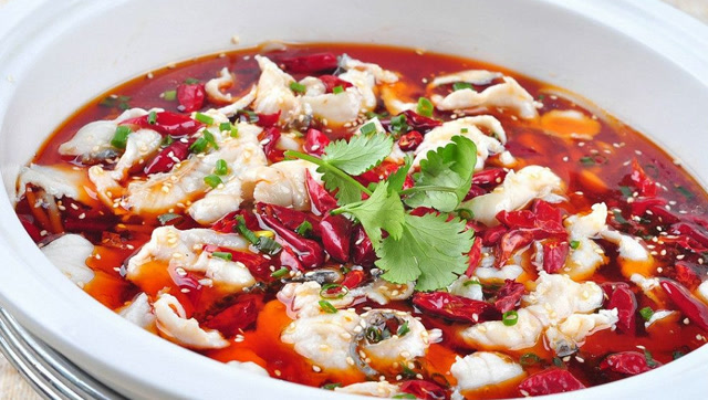 水煮活鱼做法,满满一大盆鱼肉片,滑嫩好吃