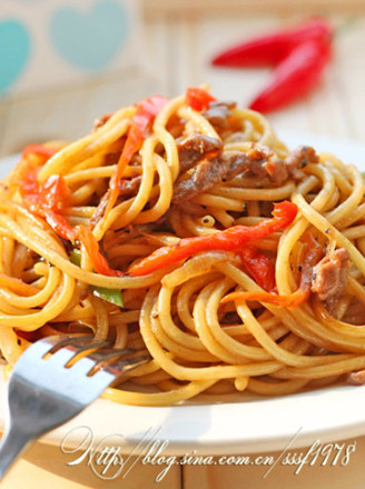 黑椒牛柳炒意面