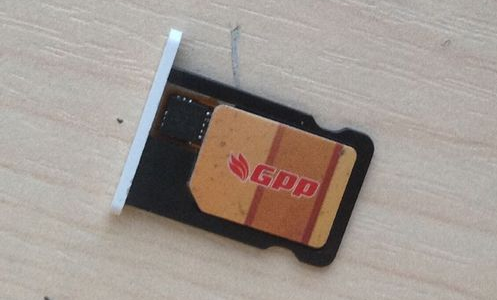 苹果手机卡贴怎么装?