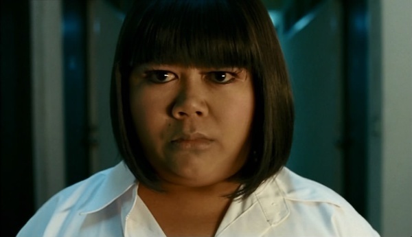 泰国一部喜剧鬼片一个胖女人死了变鬼捉弄楼里