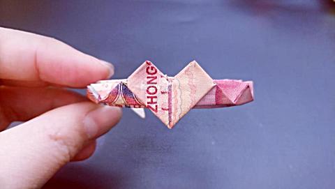 人民币的简单折法图片