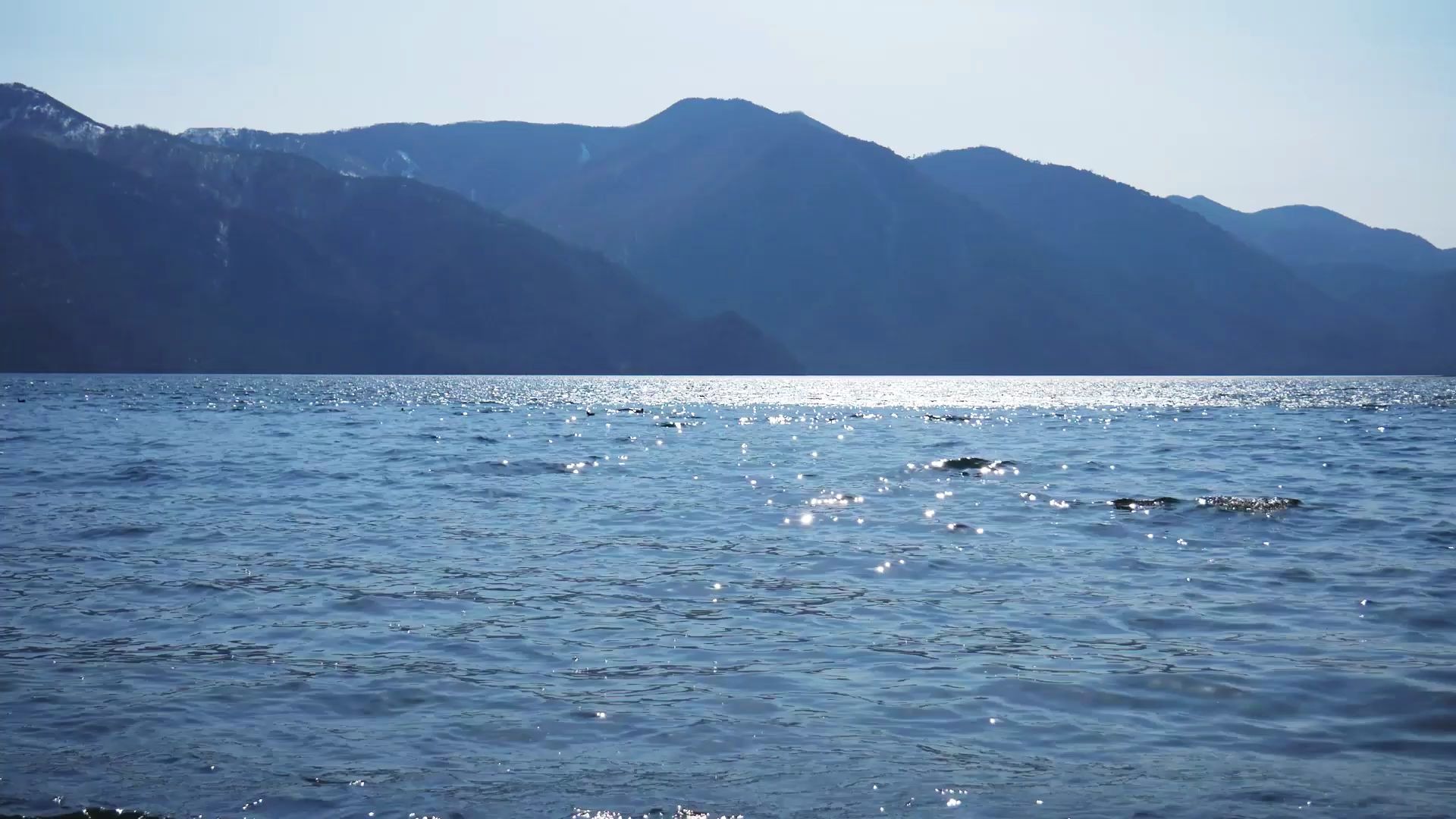 [图]【哄睡助眠】湖水的波浪声