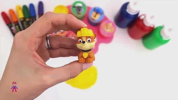 视频:学习色彩 身体画手指头家庭童谣pez 米老鼠俱乐部