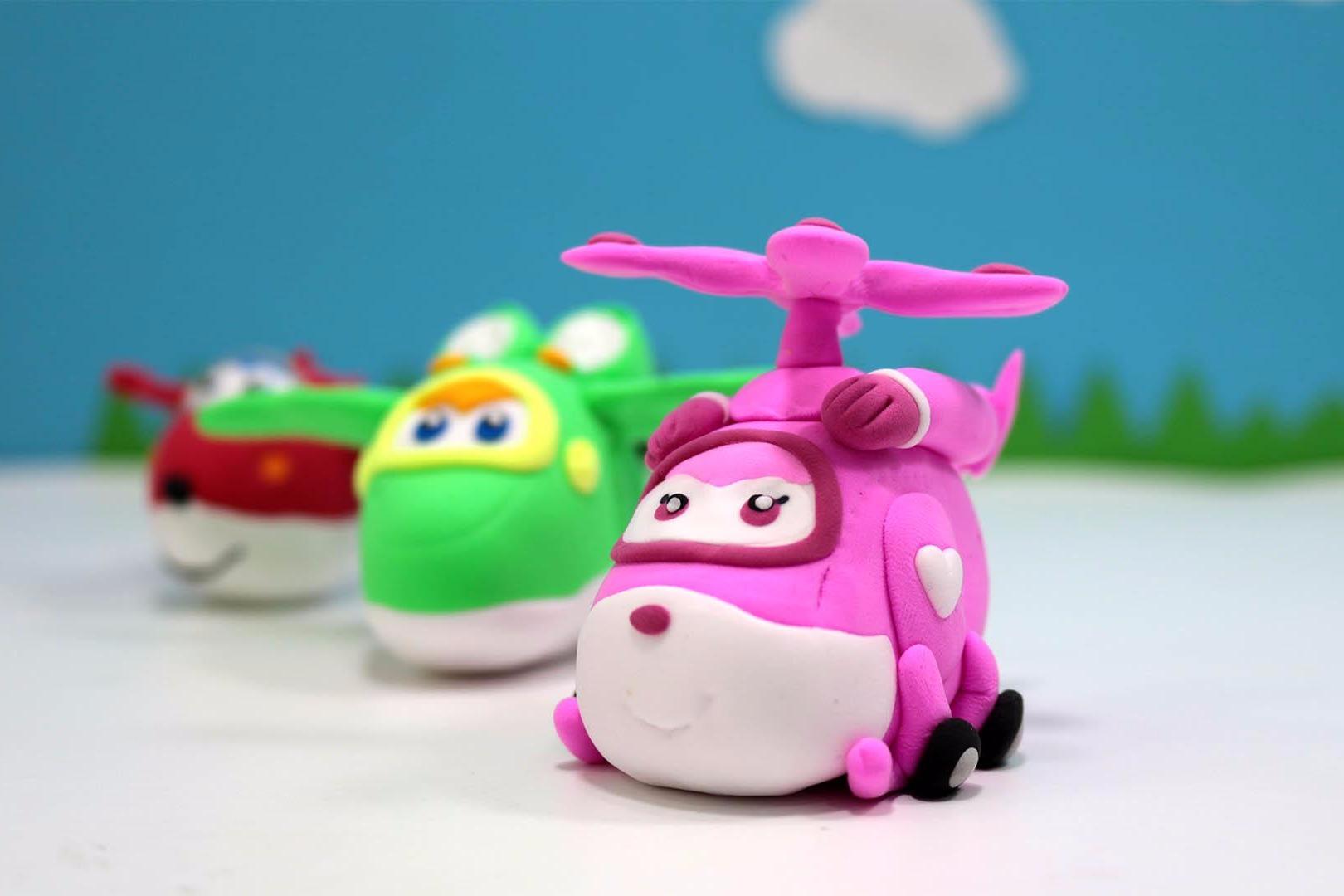 视频:超轻黏土制作超级飞侠美丽可爱的小爱