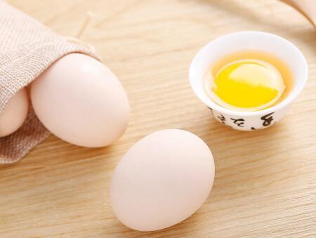 孕妇吃生鸡蛋