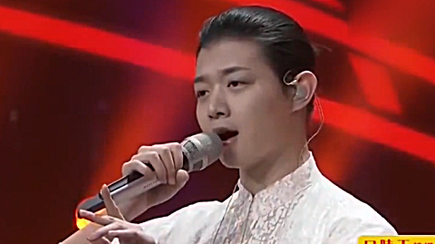 李谷一 霍尊献唱《一念花开》,歌声美如画卷,令人浮想联翩!