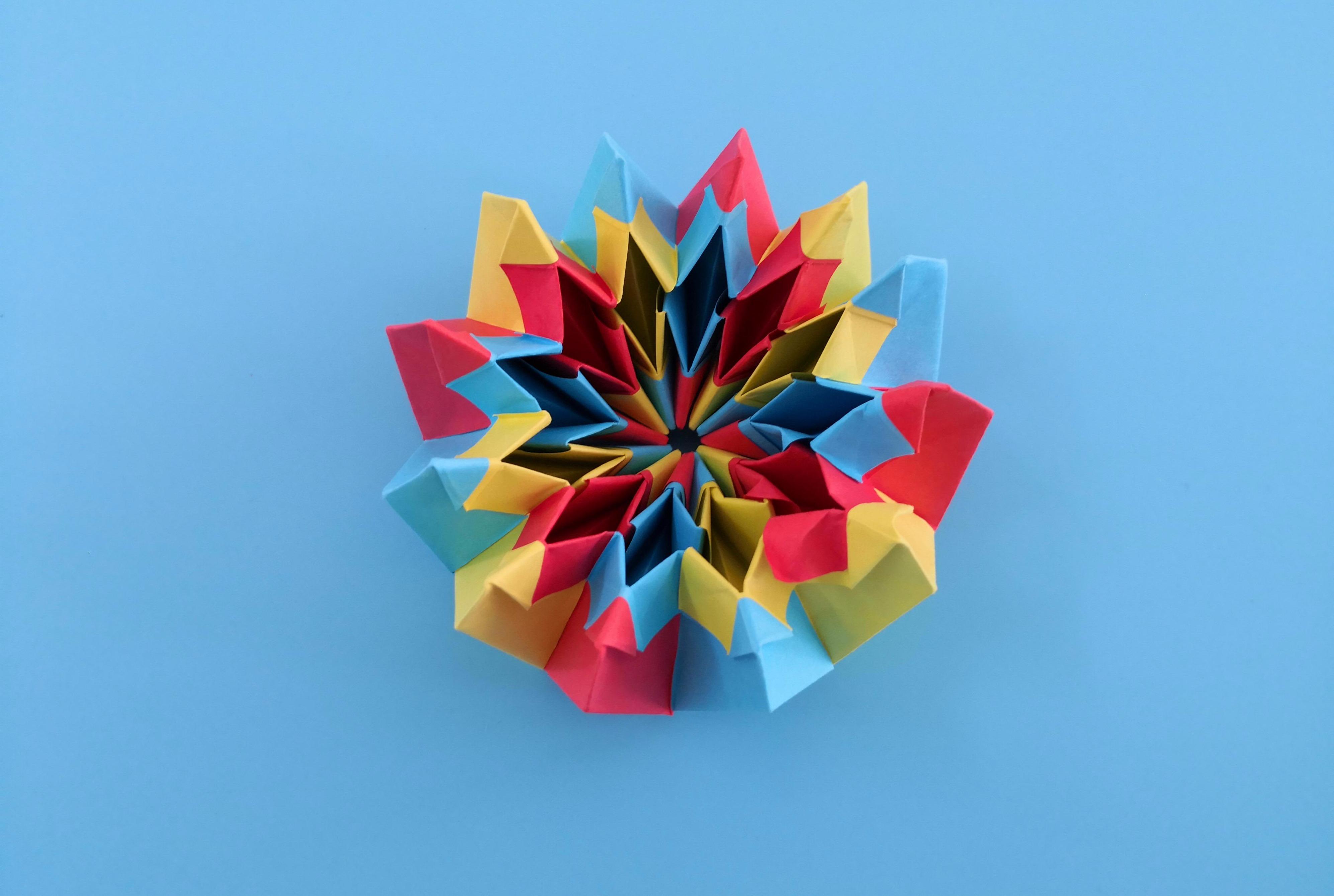 视频:可以无限翻转的烟花折纸,简单又漂亮,无聊时候可以玩一天