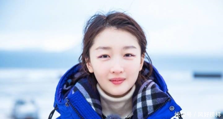 周冬雨精灵眼妆