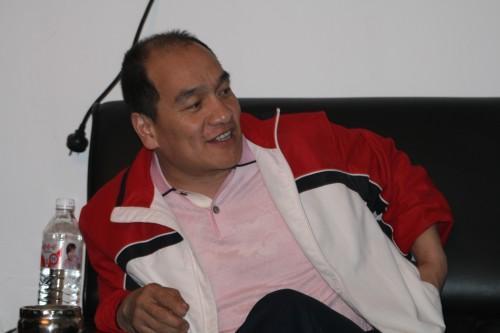 10 时迁扮演者一览: 1972年电影《水浒传》,午马饰演时迁.