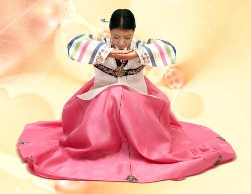 社交礼仪上,在别人邀请女士跳舞的时候,怎样礼貌拒绝