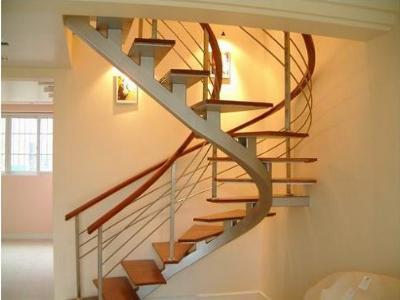 90度旋转楼梯这样设计合适吗?