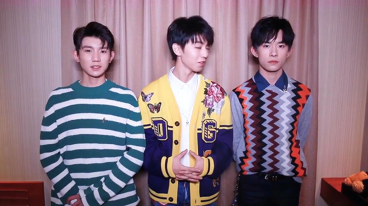  b>tf小黑屋:易烊千玺 /b>站姿似老干部,不愧是"千总"!