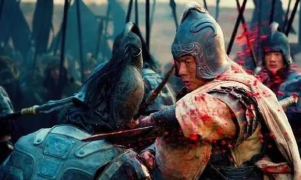 长坂坡一战,曹操下令捉赵云,许褚等九大将为啥不出力?