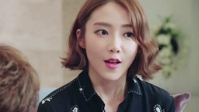 巫靓靓把江 易盛吓瘫了,亲了他一口直接满血复活,太真实了!