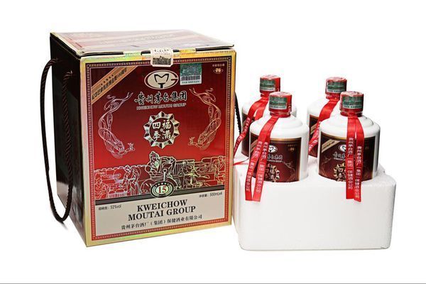 茅台福满四季酒15年礼盒(4瓶/盒) 市场零售价:3116元/礼盒 净含量:500