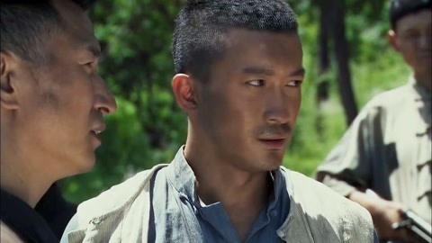 鲁小猛想让妹妹回家,却遭到拒绝,只好把妹妹交给武十三照顾