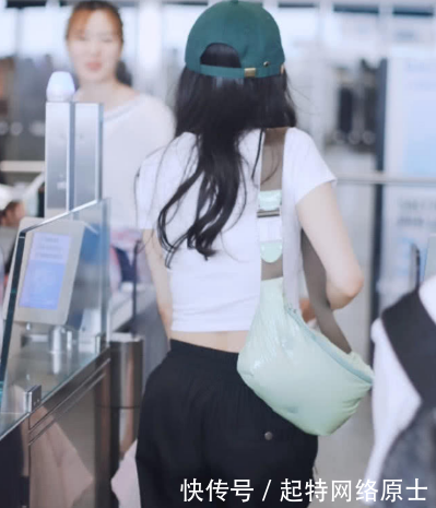 杨颖穿的什么内衣