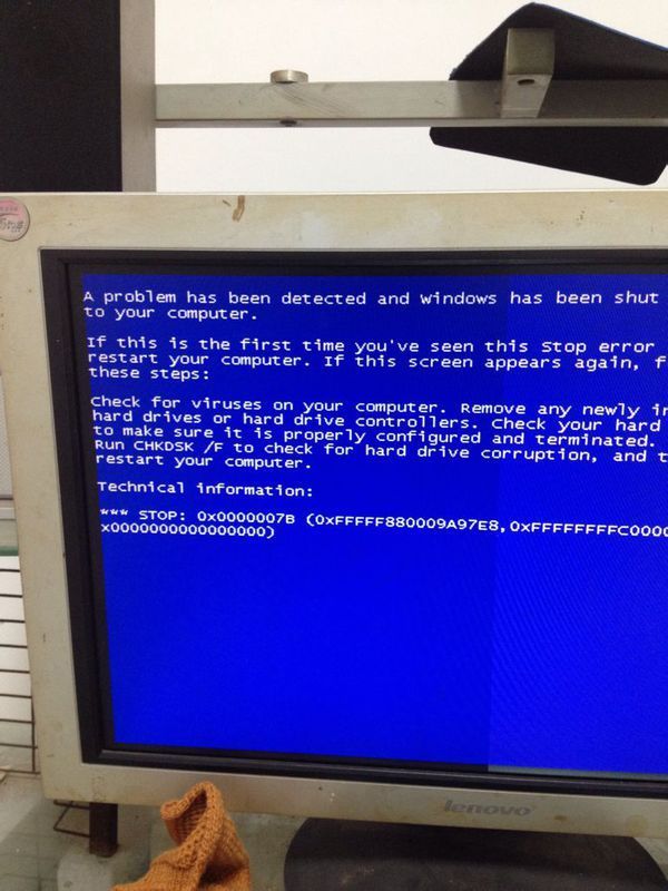 win7系统 一开机就蓝屏 错误代码0x0000007B