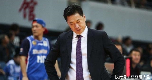 网曝李春江已裁