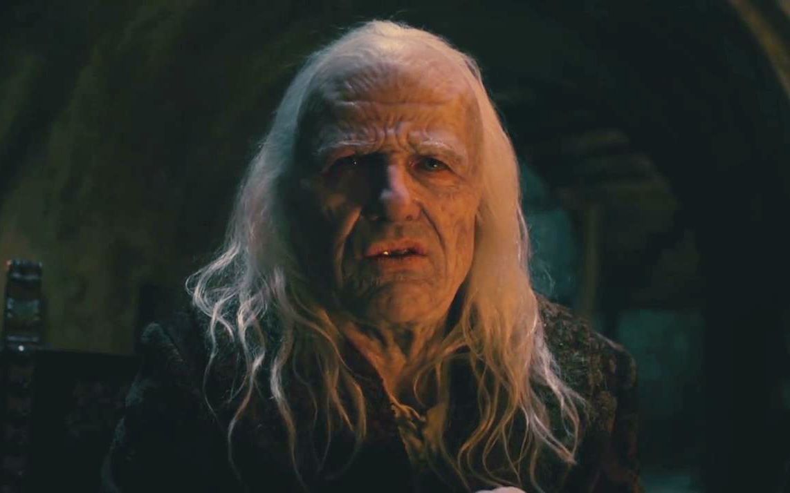 bbc重口味英剧《德古拉》吸血鬼教父潜入修道院大开杀戒