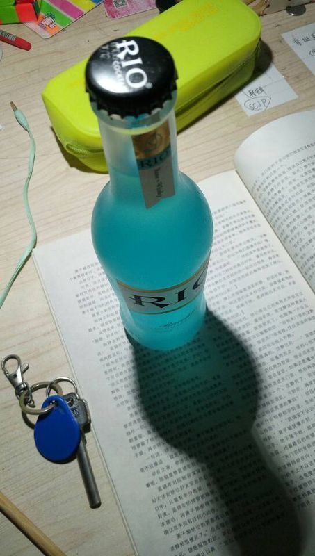 如何开啤酒瓶盖