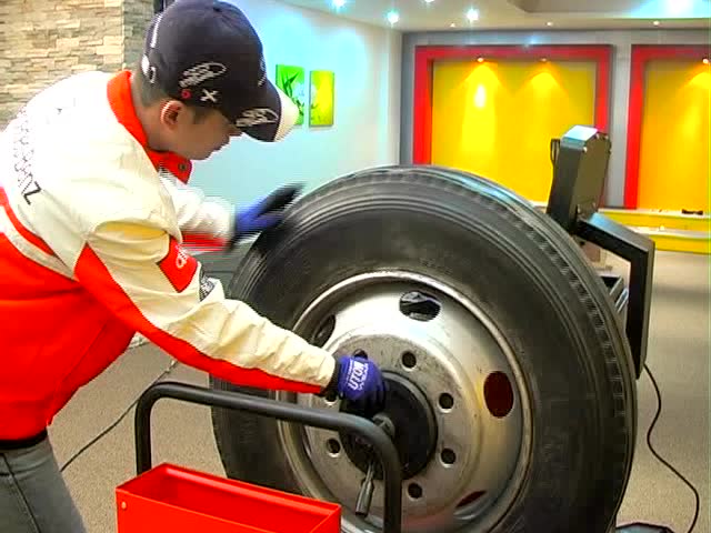 火鹰cb460大车平衡机