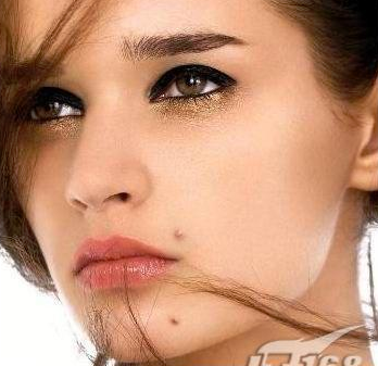 如何用ps套索工具祛痘?