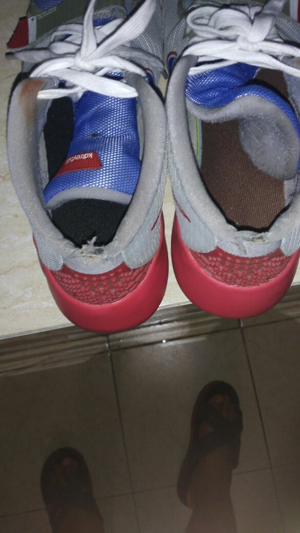 我的篮球鞋后脚跟部位被磨破了,能修好了吗?