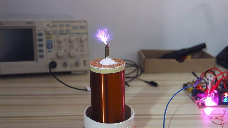  b>自制小型 /b>单管pllsstc b>特斯拉线圈 /b>,低电压供电更安全