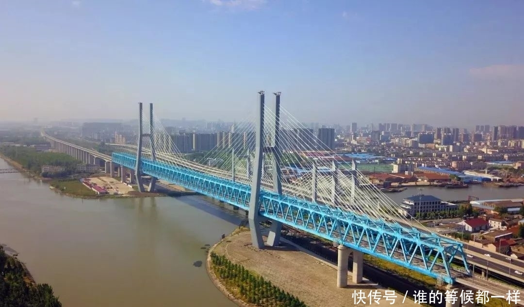 徐州高铁站与盐城高铁站