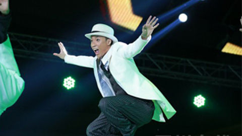 劲舞快闪活动 舞林争霸肖杰亮相