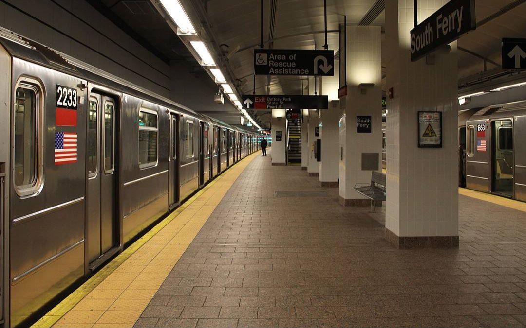 gta4第一人称地铁内部观察纽约地铁!