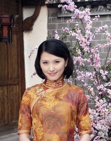 电视剧《兰花香》里面扮演方仪的演员叫什么名字,我好喜欢她,最好能有